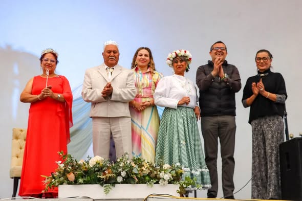 a 128 - Celebran la sabiduría y alegría de los adultos mayores en la coronación del Rey y la Reina EDPAM 2025