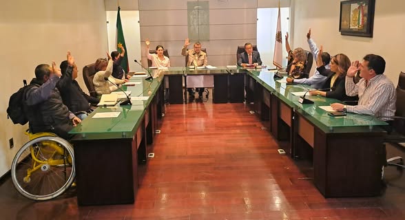 a 13 - Raúl Tapia ya es secretario del Ayuntamiento; pleno aprueba comparecencias de funcionarios