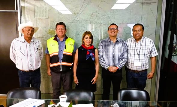 a 42 - Manuel Montes se reúne con titular del Centro SICT-Guanajuato en pro de mejorar vialidades