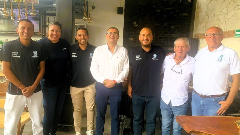 a 49 - Gestiona alcalde Polideportivo de Cerrito del Galomo