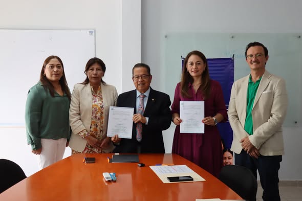 a 51 - Por las mujeres, municipio firma convenio con el IECA