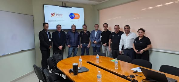 a 84 - Presentan a alcalde proyecto de expansión de Yazbek