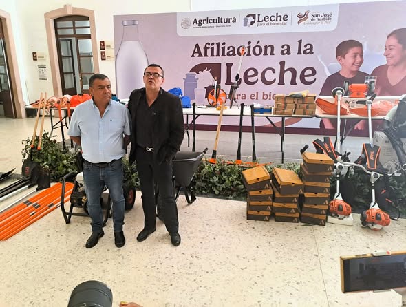 a 86 - Reconocen y refuerzan labor de trabajadores de Servicios Municipales en San José de Iturbide