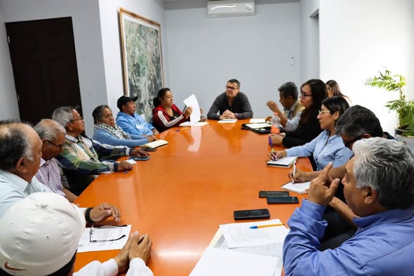 b 1 - Se reúne alcalde con delegados de comunidades para abordar temas de seguridad