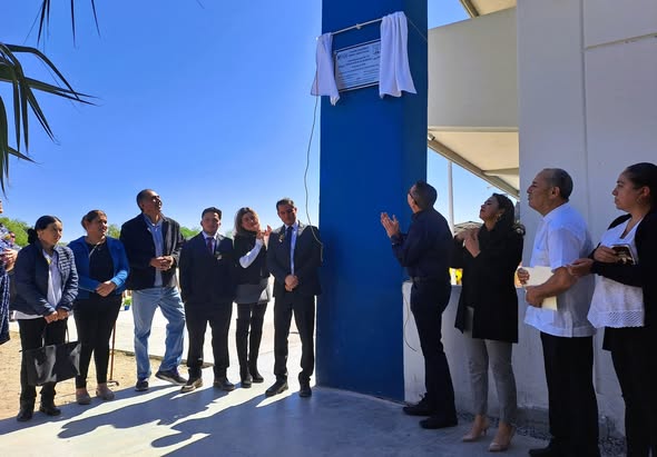 b 6 - Secundaria “Benito Juárez García”, de Villa El Capulín, se vistió de manteles largos para celebrar su X Aniversario