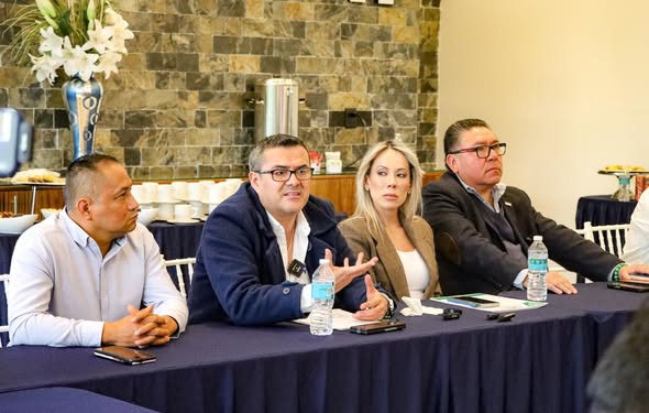 A - Alcalde presenta logros de gestión ante representantes empresariales