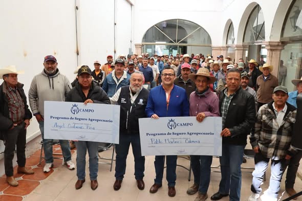 V - Entregan seguros agropecuarios a productores iturbidenses